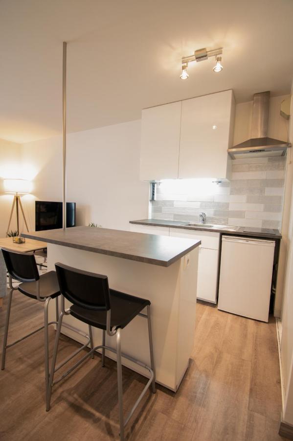 Joli Studio Tout Confort A 2 Pas De La Gare Poissy Exterior photo