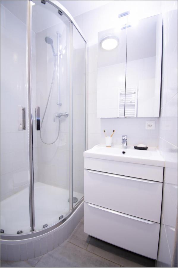 Joli Studio Tout Confort A 2 Pas De La Gare Poissy Exterior photo